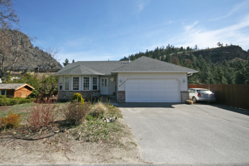 8201 Cedar Ave 8201 Cedar Ave