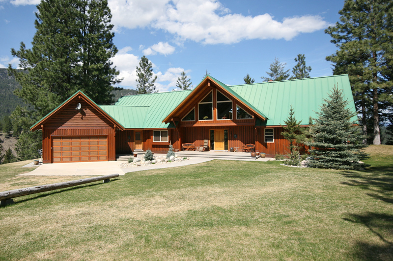 879 Meadow Valley Road – Summerland 879 Meadow Valley Road – Summerland