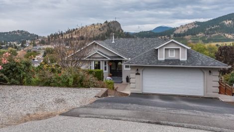 12397 Reynolds Ave – Summerland