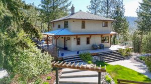 8089 Princeton Summerland Road | $1,199,000 | MLS® 10313631 | Summerland